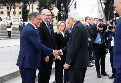 25 aprile, Mattarella e Meloni all'Altare della Patria 3