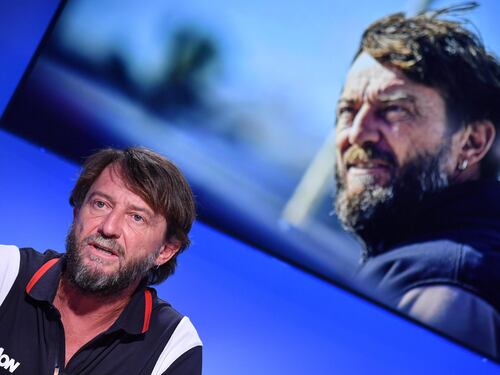 "AroundTheBlu": Giovanni Soldini e il giro del mondo per proteggere il mare