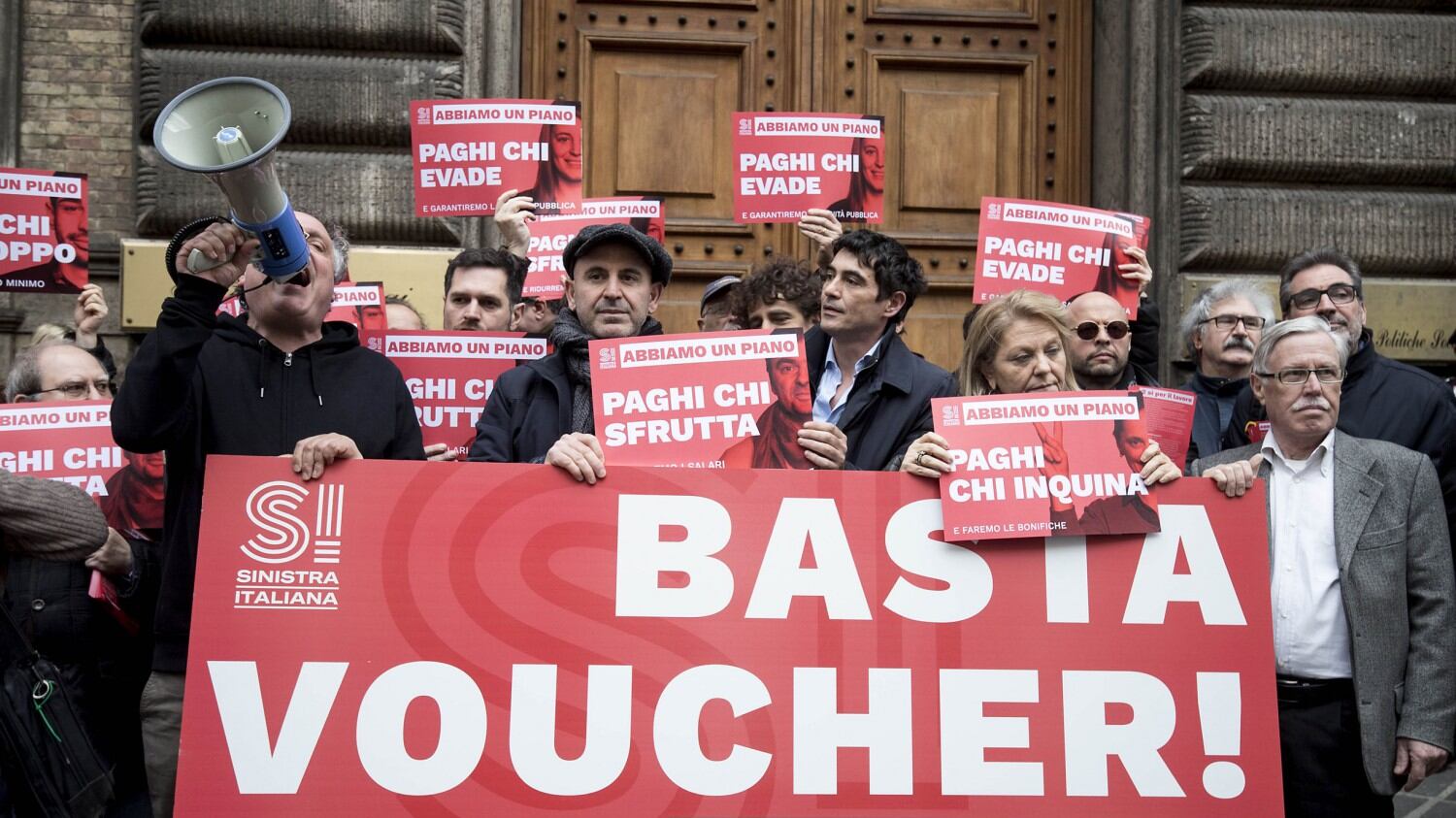 Il governo cancella i voucher. In fumo un miliardo di euro