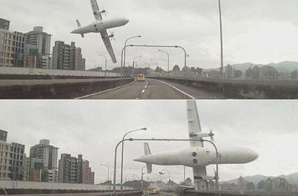 L'aereo urta il ponte e si schianta 2