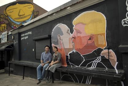 Spopola il writer che sbeffeggia Putin e Trump 5