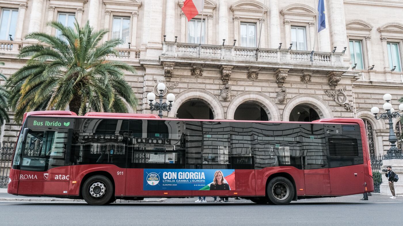 Roma, le priorità della sinistra: trasformare via Nazionale in via della Costituzione