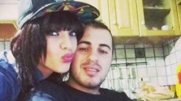 Lo riaccoglie dopo le violenze. E lui la uccide a calci e pugni
