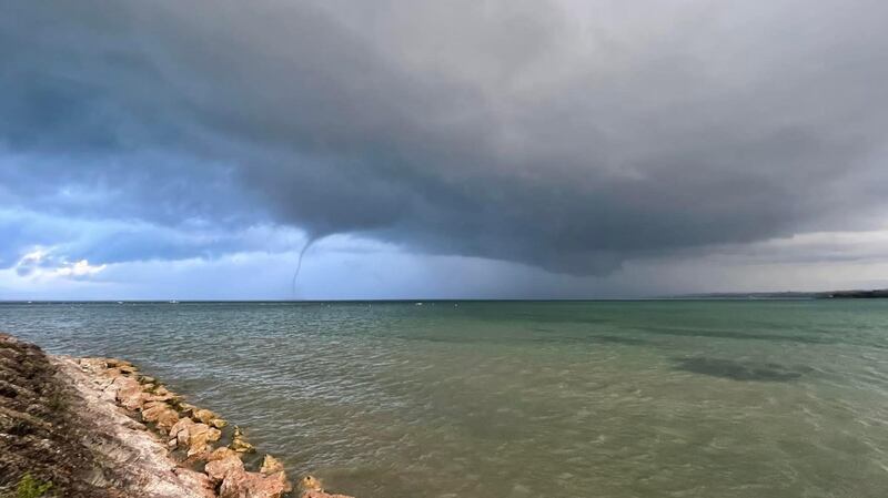 Tromba d'aria sul lago di Garda 3
