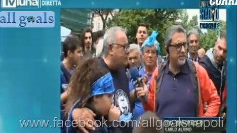 Carlo Alvino, giornalista tifoso del Napoli minacciato in diretta: "Via o ti pestiamo"