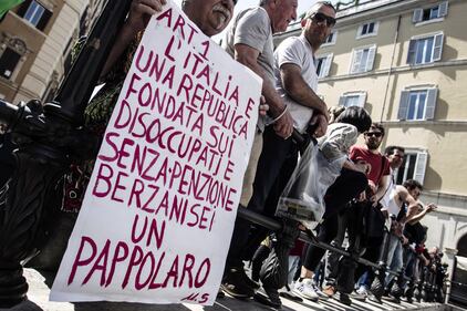 Protesta davanti a Montecitorio 7