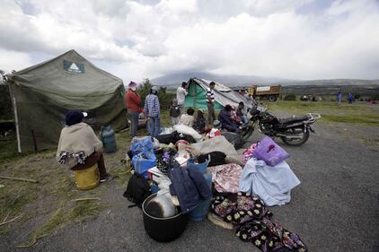 Ecuador, si risveglia il Cotopaxi. È stato d'emergenza 6
