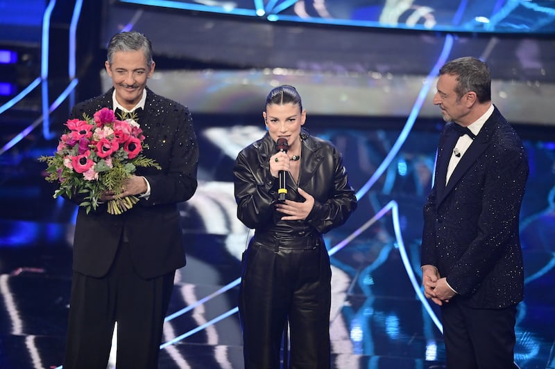 Sanremo 2024: ecco il look della finalissima del Festival di Emma 15