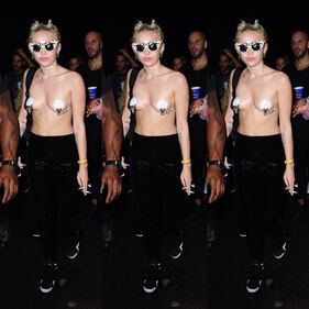 Paris Fashion Week e #FREESTHENIPPLE 11