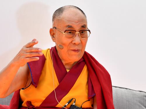 Ora il Pd "arruola" il Dalai Lama per lanciare lo spot allo ius soli