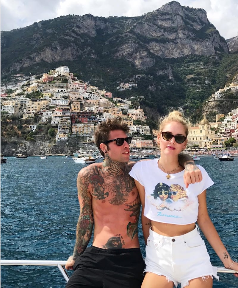 Chiara Ferragni hot, ragnatela sul seno 28