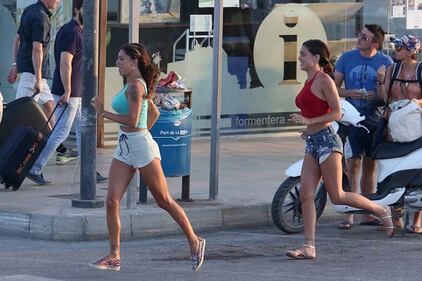 Belen e Cecilia Rodriguez, sorelle sexy in bikini: foto 6