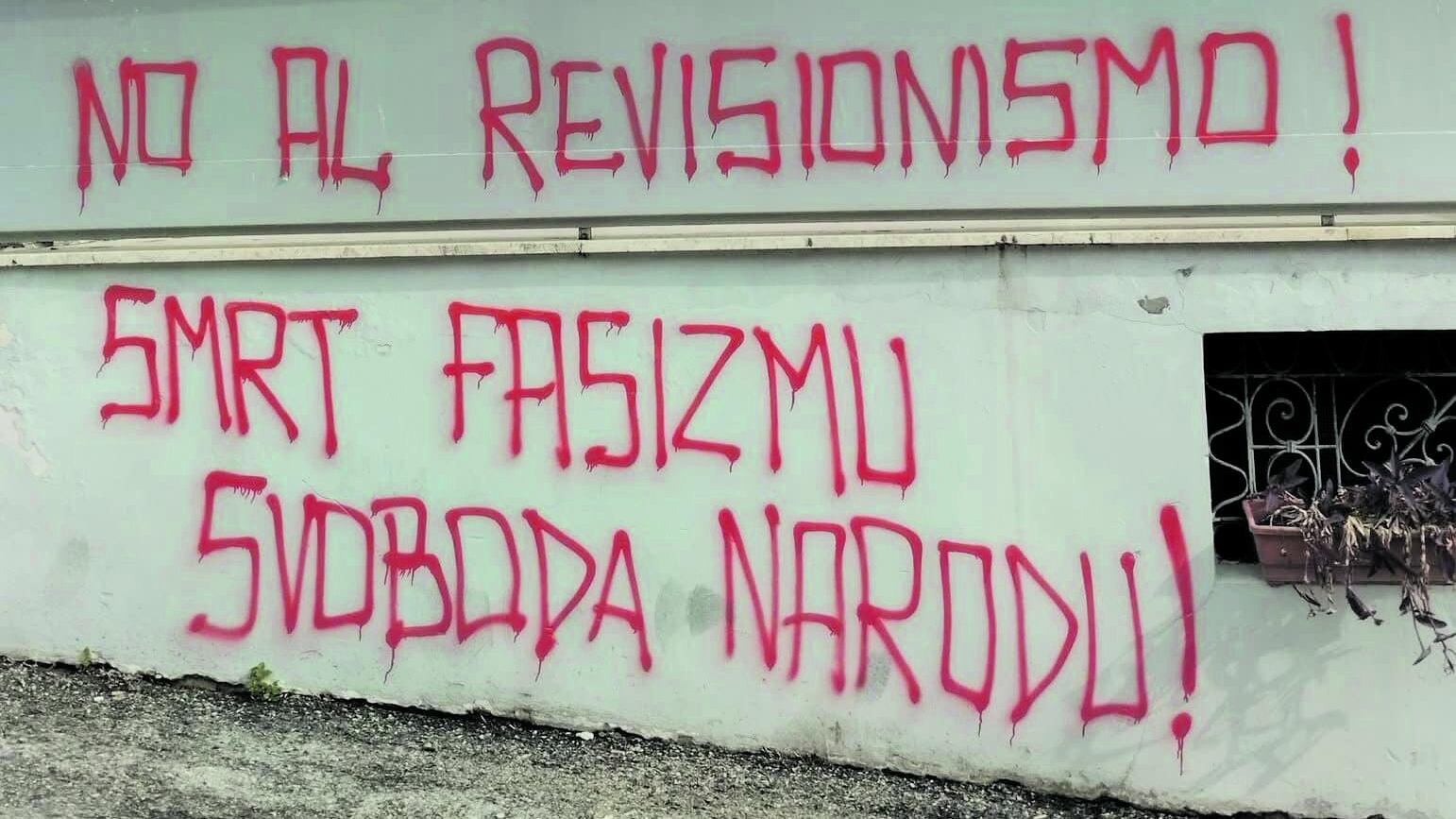 Insulti e minacce, altri sfregi alle foibe