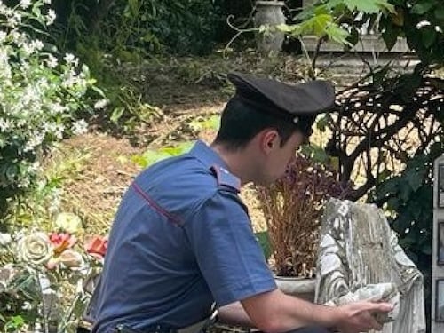 Tombe danneggiate al Verano (Roma), tunisino arrestato per la seconda volta: le immagini
