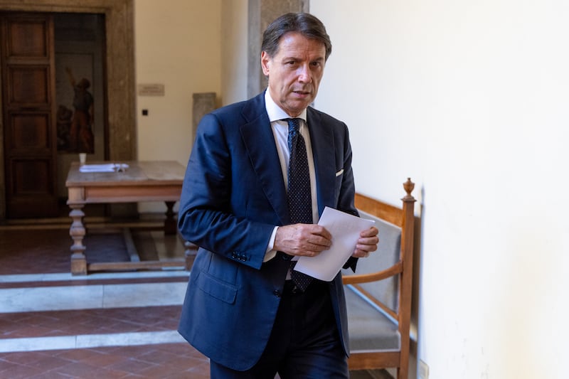 Covid, ecco l’escamotage che “salva” il posto di Conte
