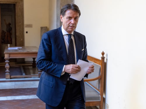 Tra Renzi e Conte ora cala il gelo. Fdi vuole chiarezza sull’uso degli 007