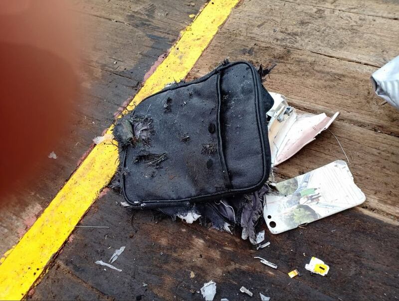 Indonesia, aereo cade in mare: 188 persone sono morte 8