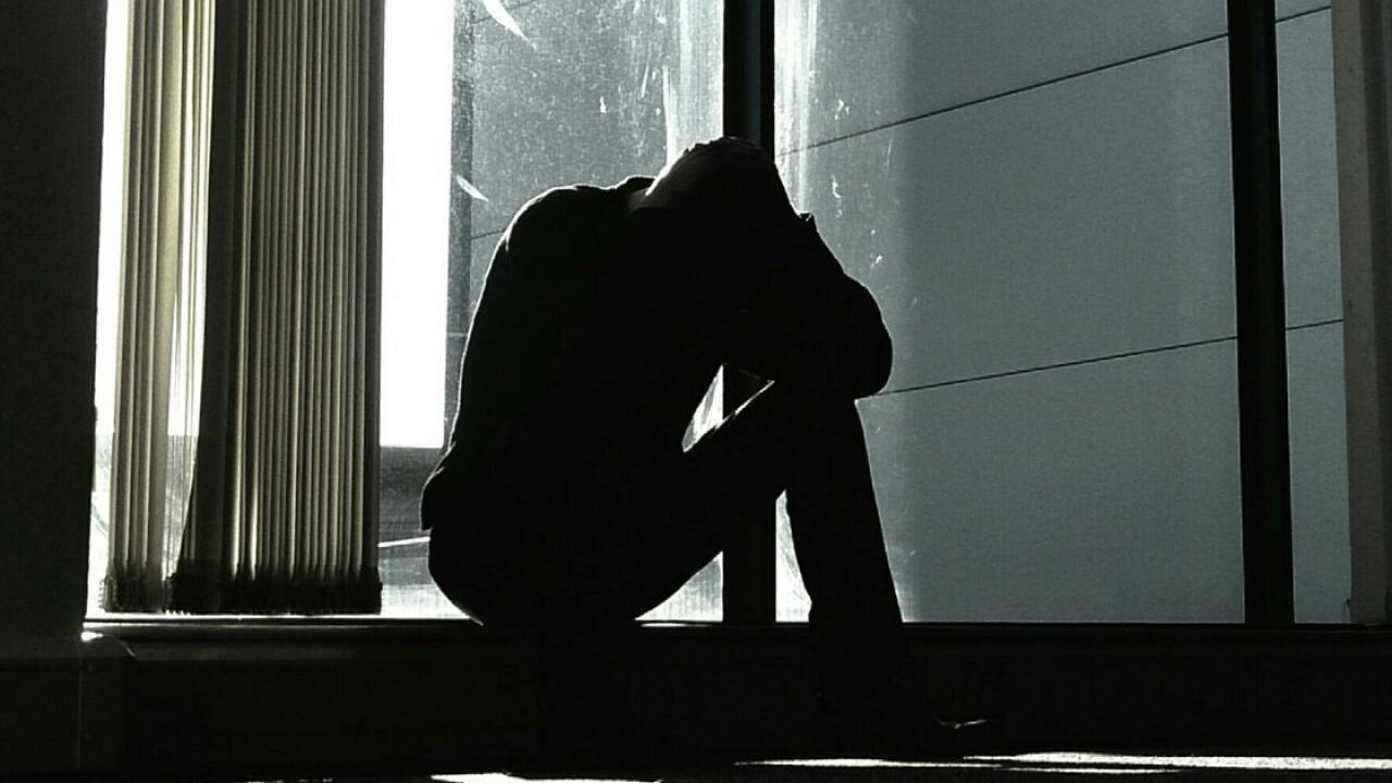 Milano, marocchino minaccia di gettarsi nel vuoto col figlio piccolo