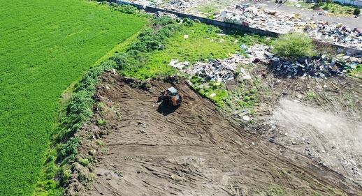 Acerra, rifiuti nel campo rom smantellato: nel mirino le operazioni di pulizia 4