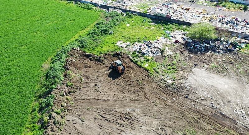 Acerra, rifiuti nel campo rom smantellato: nel mirino le operazioni di pulizia 4