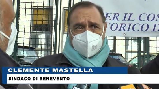 Soccorso a Giuseppi? In campo c'è Mastella e detta le sue condizioni