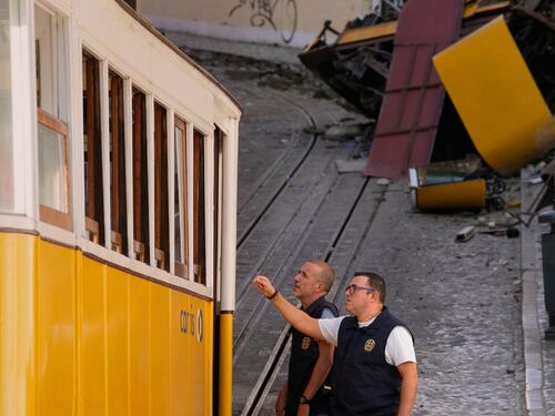 Il giunto difettoso, il controllo dopo 260 giorni e quel tragico ok: cosa c'è dietro l'incidente a Lisbona
