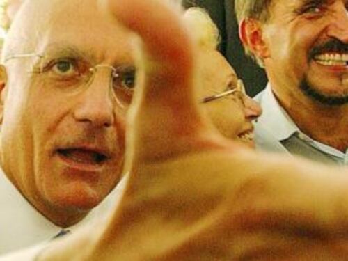 Albertini: "Sono candidato" Ma il Pdl guarda alla Lega