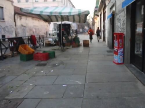 Vanchiglia, a volto coperto in 5 cacciano i pusher dal quartiere