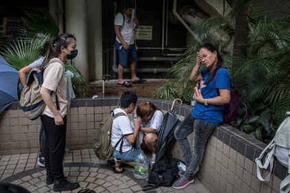 Hong Kong, i violenti scontri tra i manifestanti pro democrazia e le forze dell'ordine 7