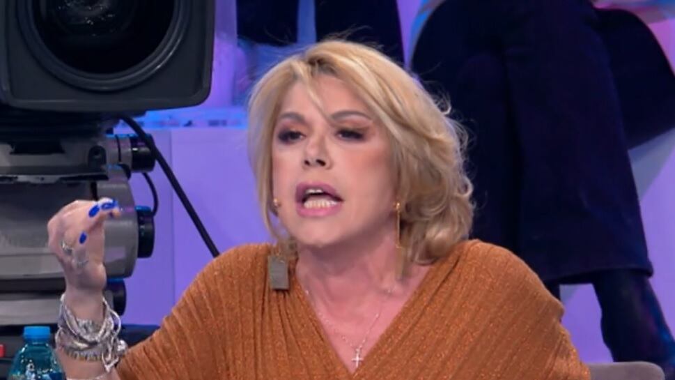 "Sei un rompipa...", "Offendi i giudici". Rissa ad Amici tra la Pettinelli e Zerbi