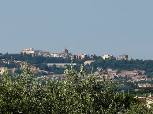 Cosa vedere a Castel Gandolfo, la residenza scelta da Papa Leone XIV per il riposo estivo