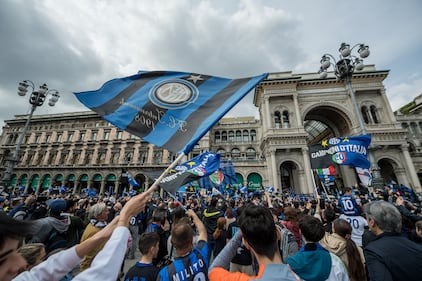 Milano si colora di nerazzurro: le immagini più bella della festa dell'Inter 11