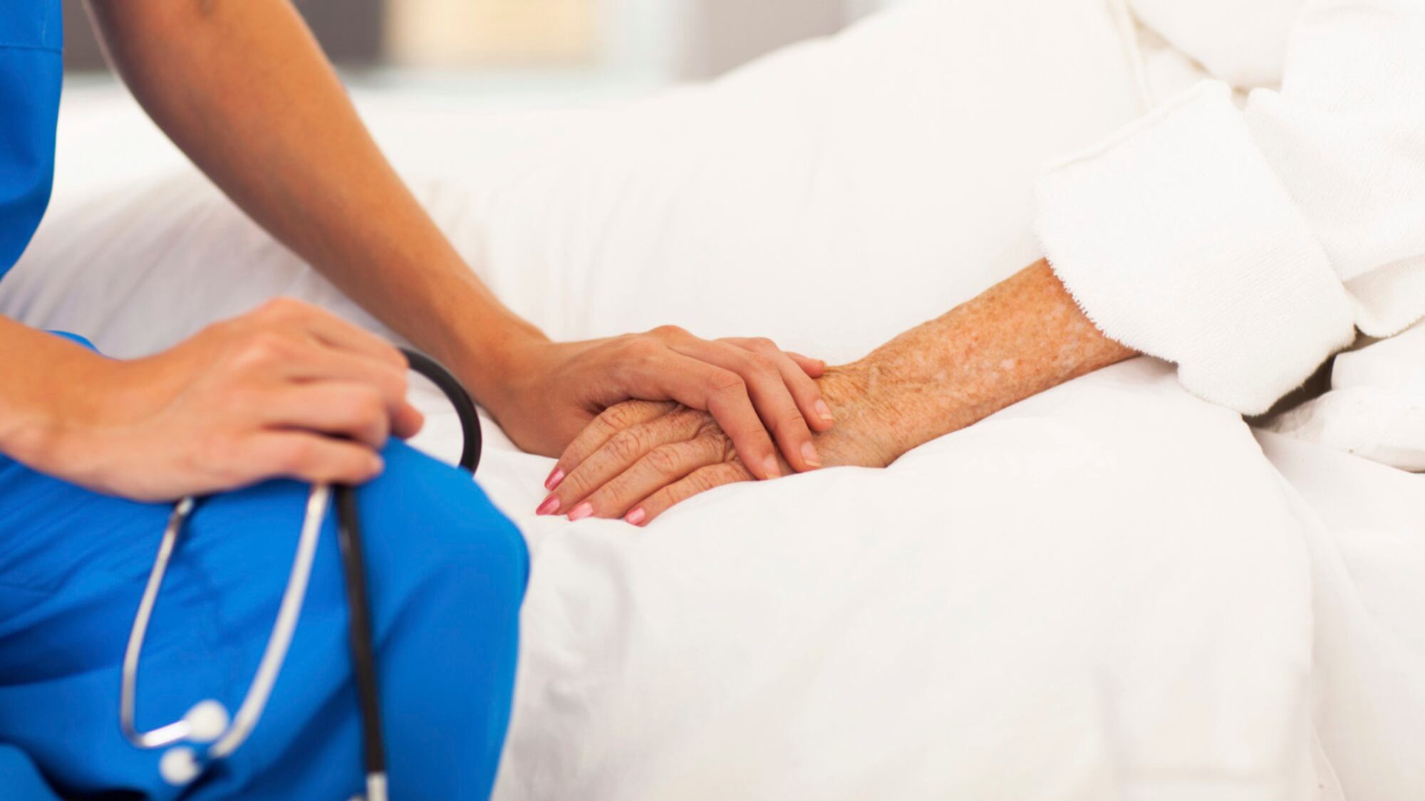 "Ha stuprato una 95enne malata di Alzheimer". Orrore nella casa di cura francese
