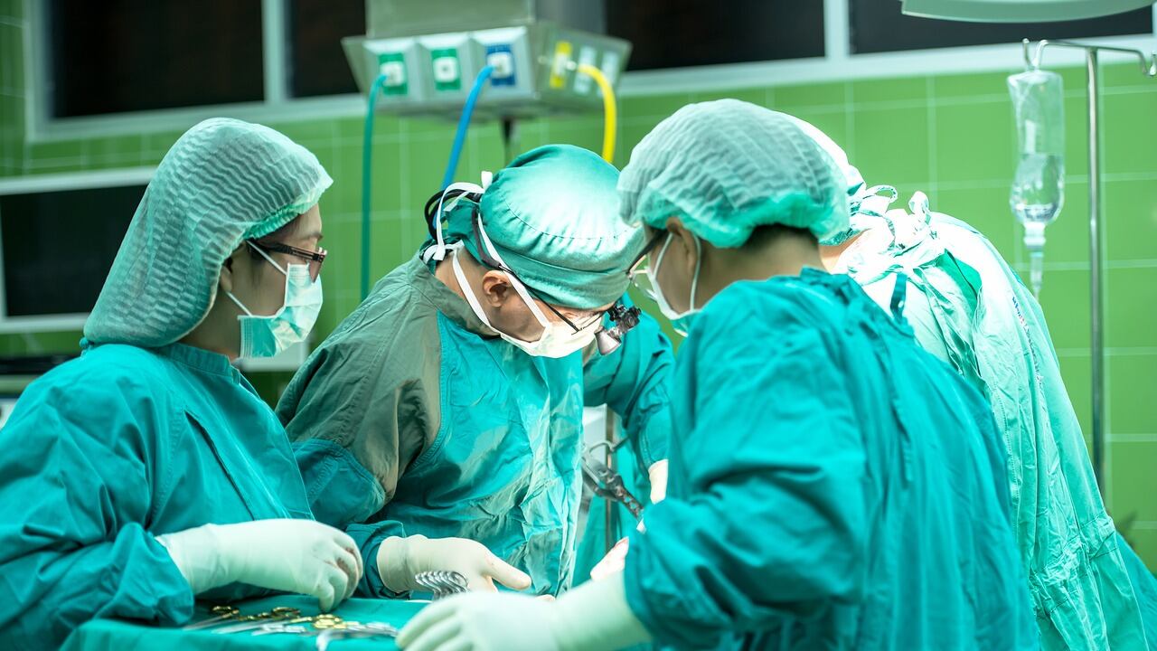 C'è la festa per il primario: reparto chiuso in ospedale
