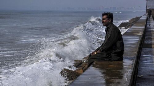 Pakistan, in attesa del ciclone Nilofar 8