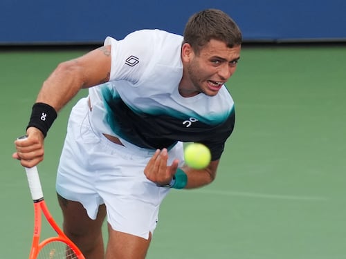 Us Open, Cobolli rimonta e vola al terzo turno. Odissea per Musetti, sconfitto. Bene Darderi, esce di scena Bellucci