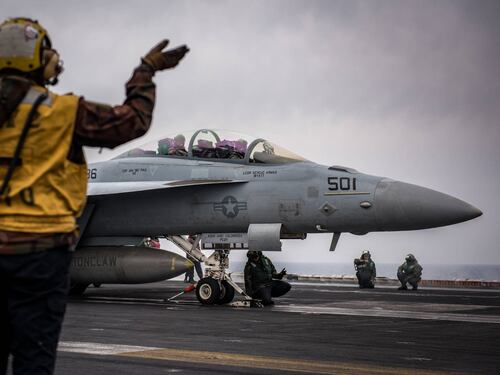 La reazione Usa alle minacce: "Possibili raid in Nord Corea"