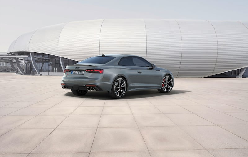 Audi S4 e S5 Black Edition: guarda le foto 4