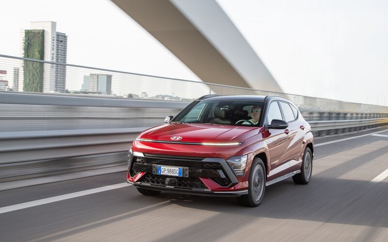 Nuova Hyundai Kona 2023, guarda tutte le immagini 17