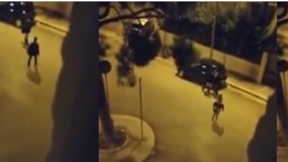 Andria, ragazza picchiata per strada: video fa giro del web