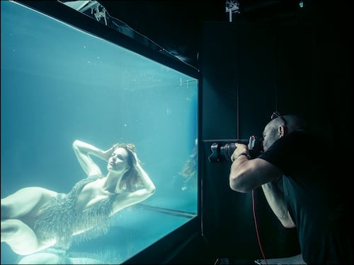 "Sento mia la fluidità dell'acqua. Le indicazioni del fotografo? Poche, ma intense"