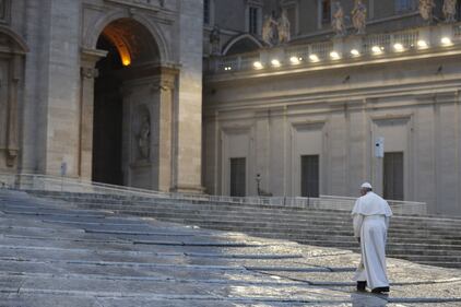 La preghiera universale del Papa per la fine della pandemia 4
