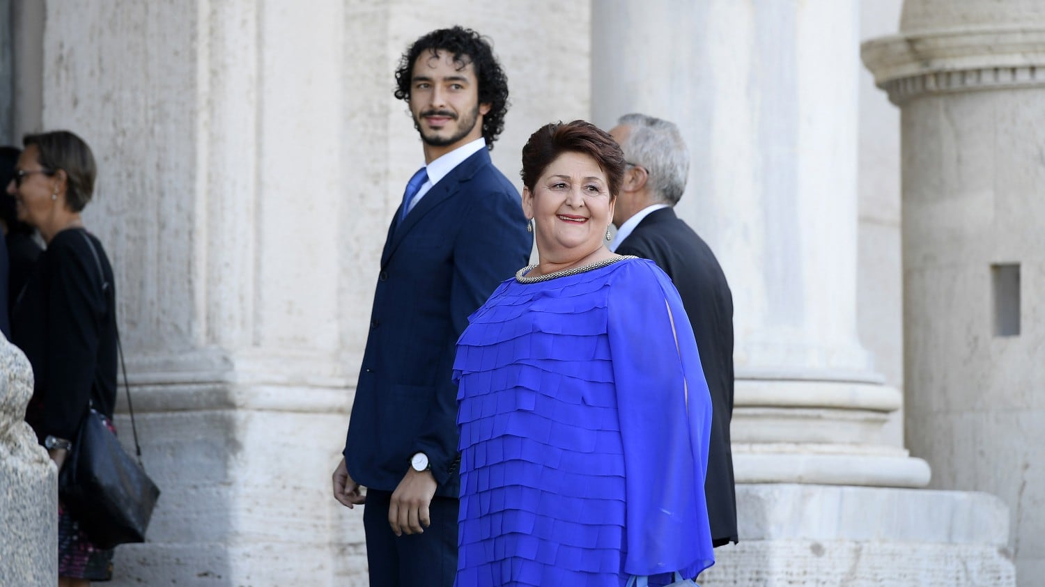 Il ministro Bellanova ha la terza media: i social la massacrano