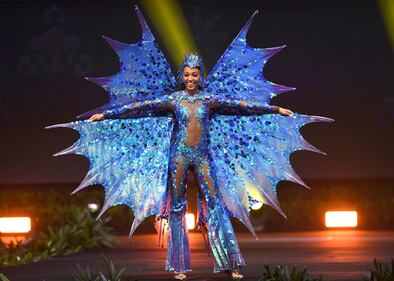 Miss Universo 2018, sfila la bellezza dei Paesi 3