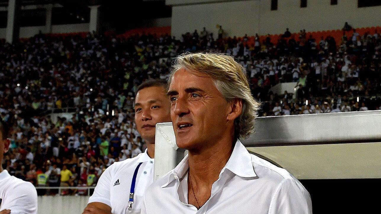Mancini ermetico: "Inter? Non dico nulla. L'Inghilterra? Non c'è niente"