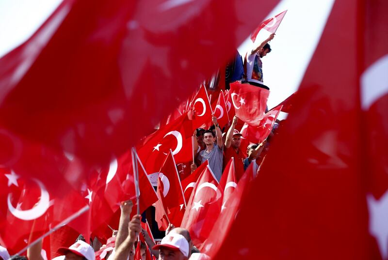 Folla immensa a Istanbul per la manifestazione anti-golpista 7