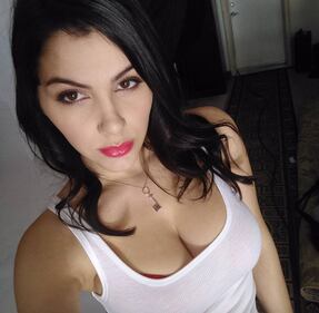 Valentina Nappi topless su Instagram 30