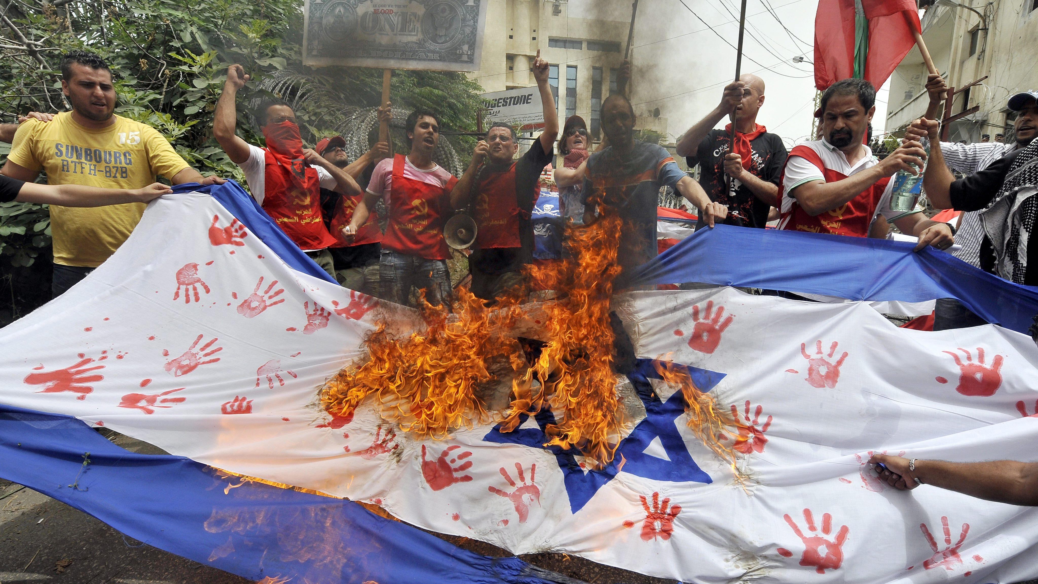 "L'antisemitismo è tra noi e nessuno riesce a ucciderlo"