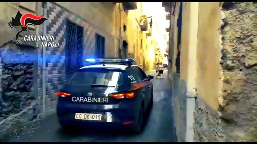 Droga e armi, 21 arresti a Torre Annunziata: il blitz dei carabinieri 3