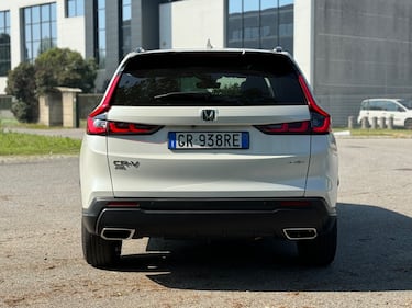 Honda CR-V: guarda la gallery del nuovo SUV ibrido 4x4 dagli ottimi consumi 8